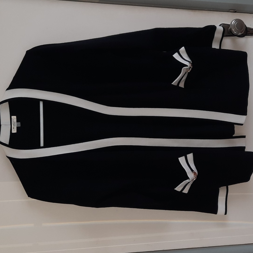 Cardigan sweater